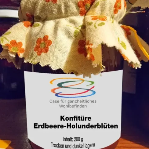Konfitüre Erdbeere-Holunder-Blüten